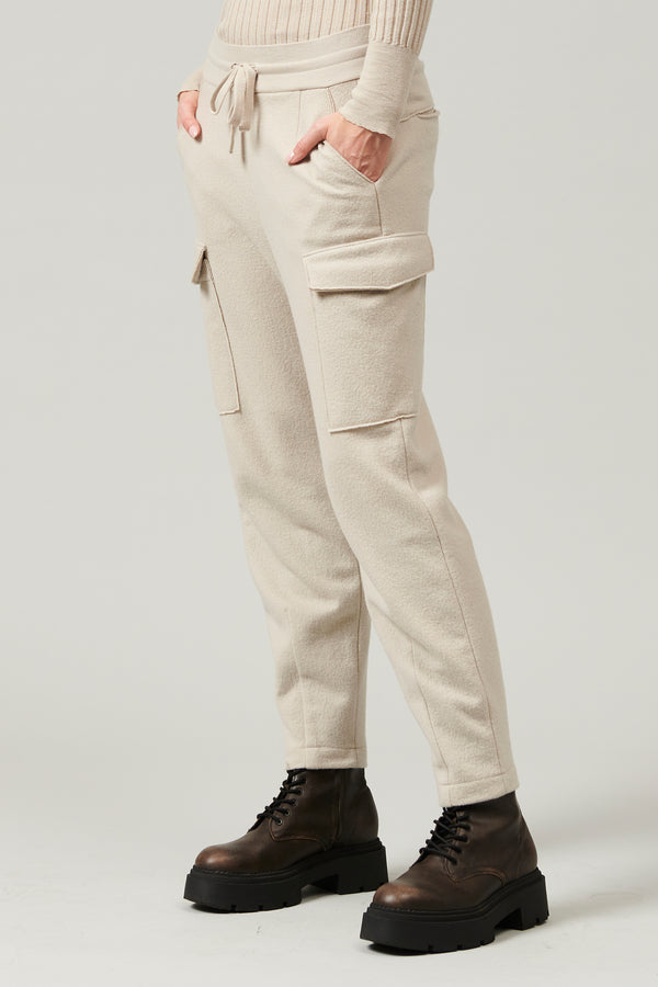 Cargo pants made of wool cloth, with ribbed stretch wool waistband and flat knit drawstring | 1013.CFDTDY-0704.130