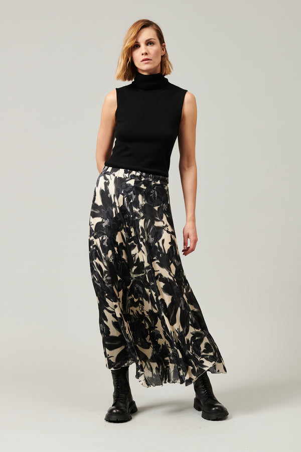 Fluid silk satin skirt with colorful floral print, ankle length | 1013.CFDTDY-5203.901