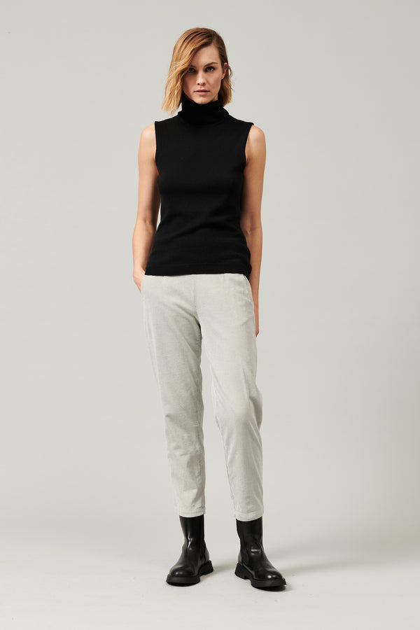 Sleeveless turtleneck knit in wool and cashemere | 1013.CFDTRY10452.10