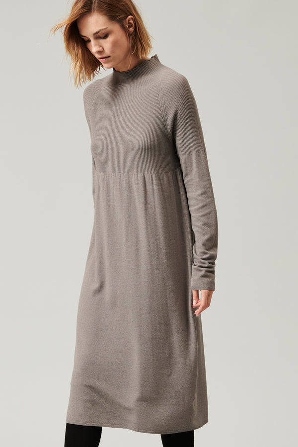 Turtleneck dress in viscose and wool | 1013.CFDTRY11468.12