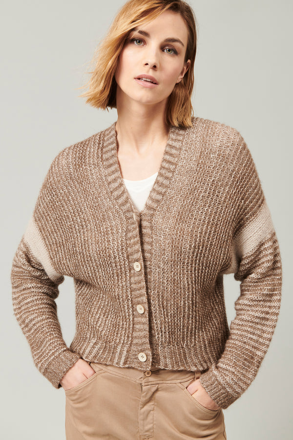 Cardigan aus wolle und alpaka mit farblich kontrastierendem streifenelement | 1013.CFDTRY17522.22