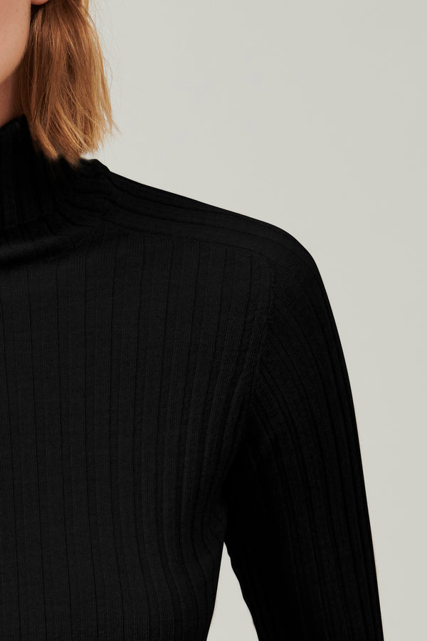 Turtleneck ribbed extrafine wool knit | 1013.CFDTRY19542.10