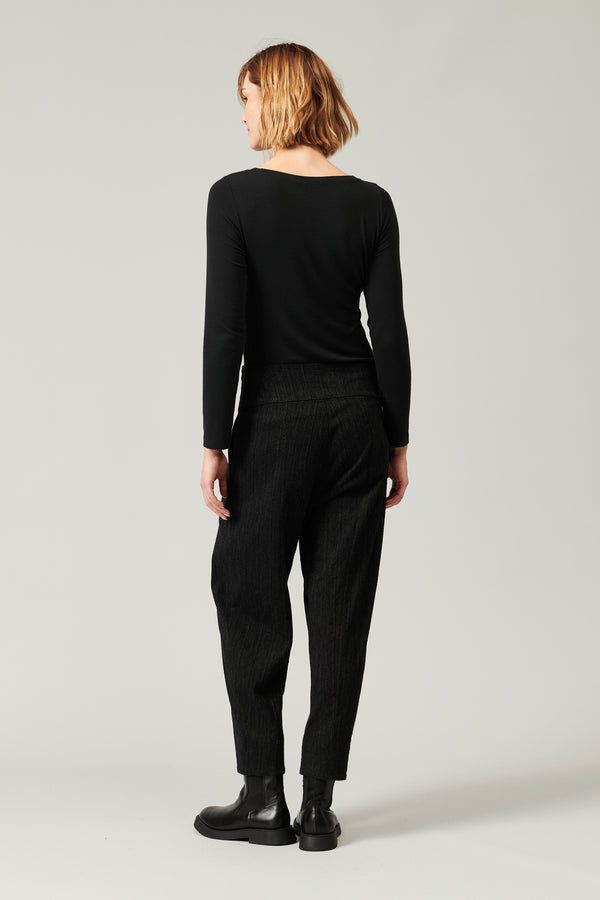 Bomb� shape striped trousers with pleats in stretch cotton and viscose | 1013.CFDTRYC122.10