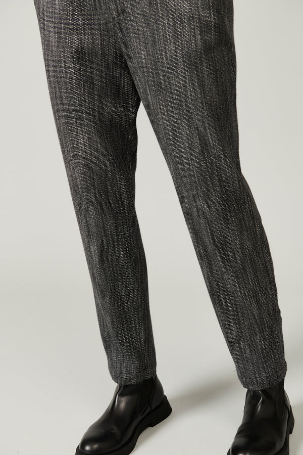 Comfort fit trousers with elastic on the back in stretch wool blend micro-patterned | 1013.CFDTRYF152.13