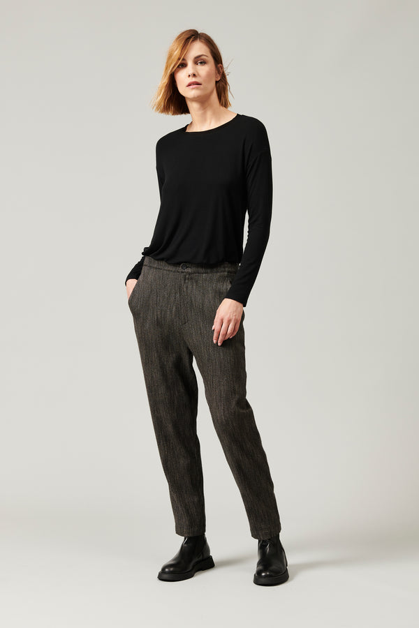 Comfort fit trousers with elastic on the back in stretch wool blend micro-patterned | 1013.CFDTRYF152.06