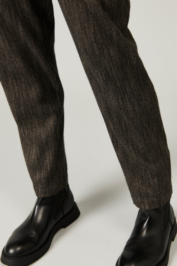 Comfort fit trousers with elastic on the back in stretch wool blend micro-patterned | 1013.CFDTRYF152.06