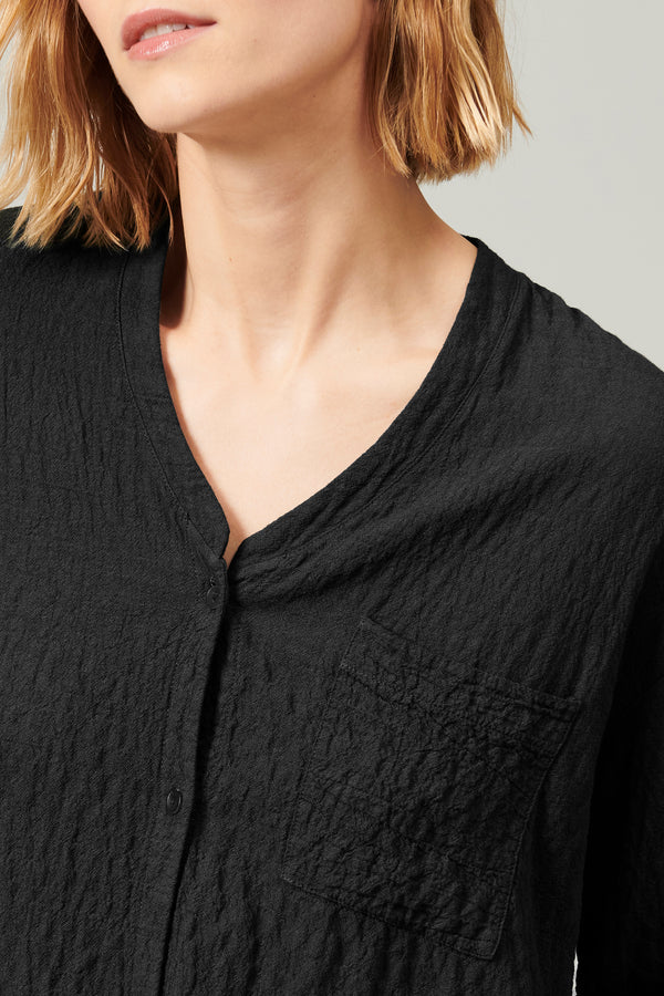 Rund geformte bluse, gaufriert, aus stretch-wollmix | 1013.CFDTRYP250.10