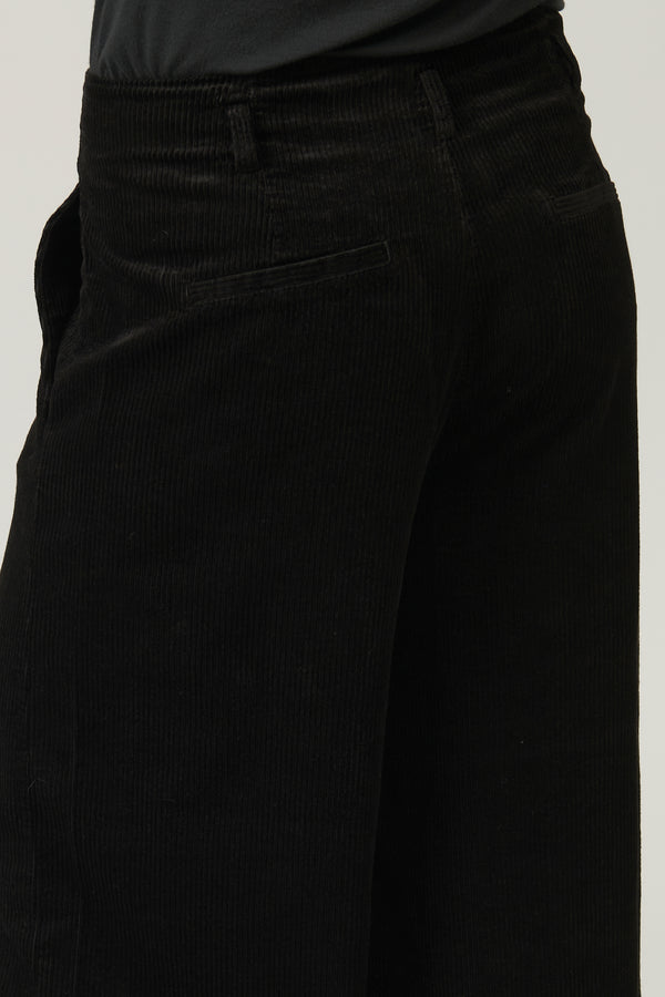 Pantalone corto gamba larga in velluto a coste di viscosa e cotone stretch | 1013.CFDTRYQ264.10