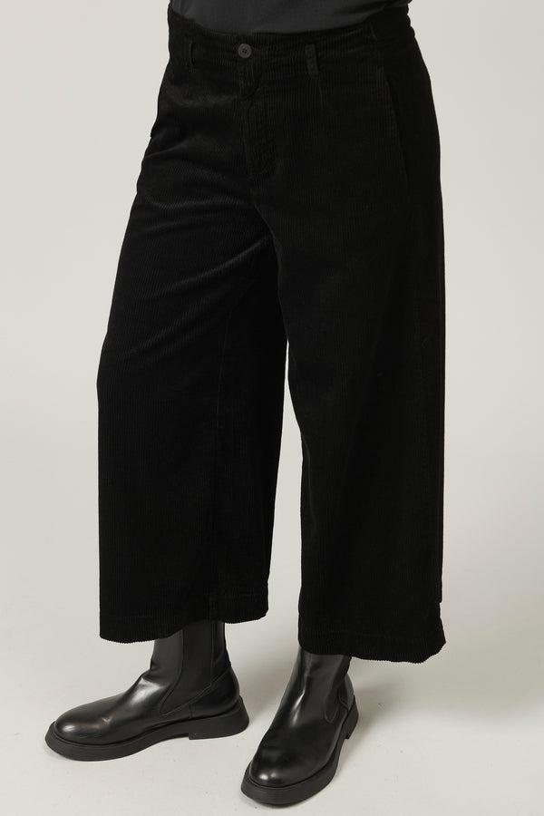 Wide leg cropped pant in stretch cotton and viscose corduroy | 1013.CFDTRYQ264.10