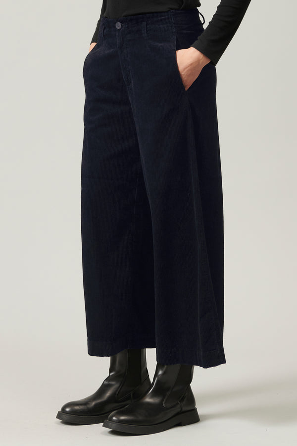 Wide leg cropped pant in stretch cotton and viscose corduroy | 1013.CFDTRYQ264.05