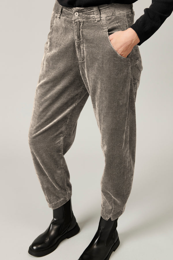 Pantalone comfort fit in velluto a coste di viscosa e cotone stretch | 1013.CFDTRYQ265.11