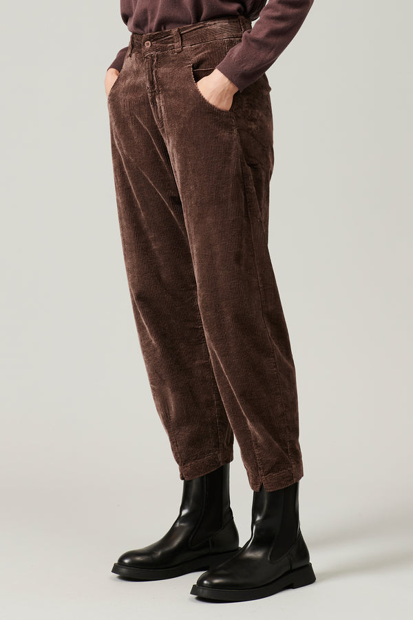 Comfort fit pant in viscose and stretch cotton corduroy | 1013.CFDTRYQ265.26