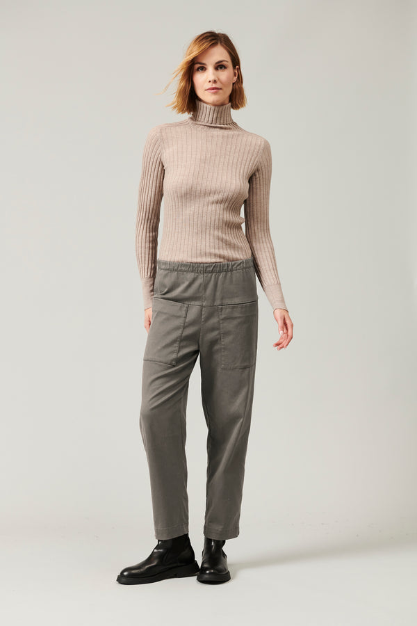 Comfort fit pant with front pockets in viscose and cotton stretch. elastic waist | 1013.CFDTRYR273.12