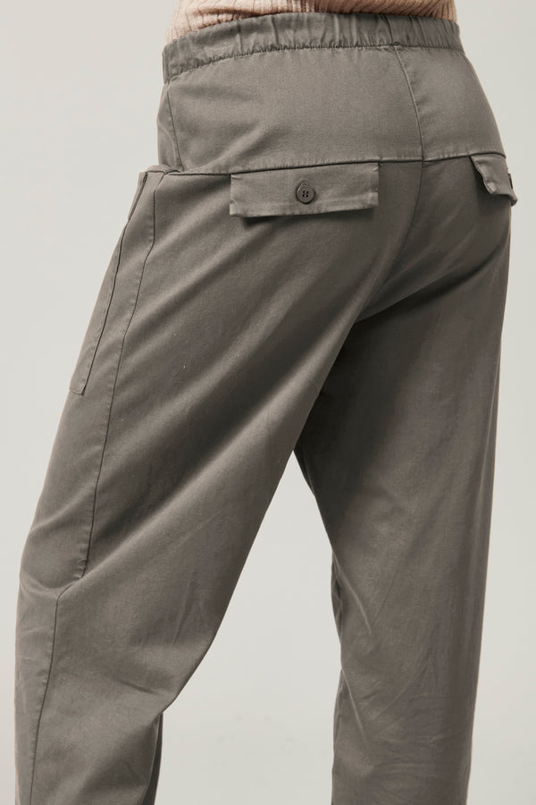 Comfort fit pant with front pockets in viscose and cotton stretch. elastic waist | 1013.CFDTRYR273.12