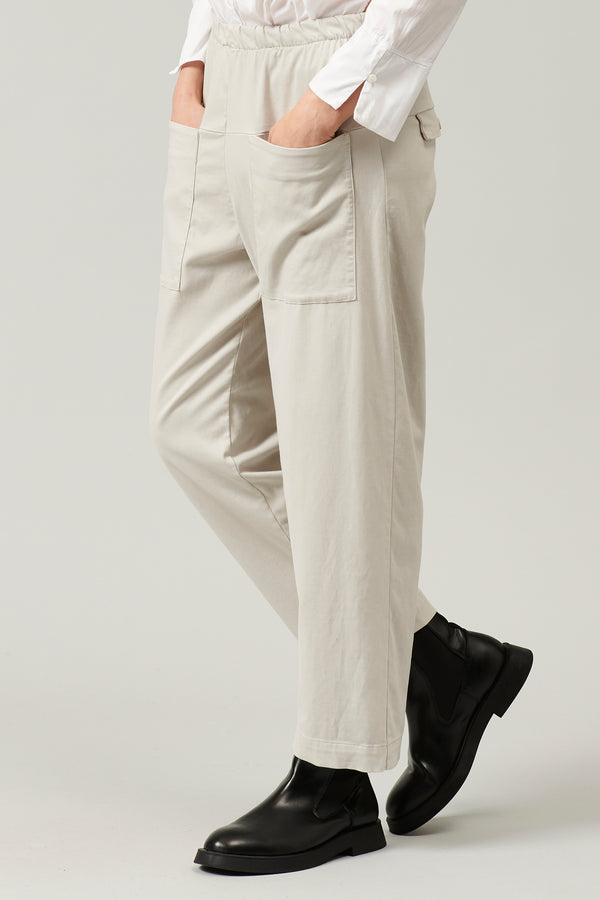 Comfort fit pant with front pockets in viscose and cotton stretch. elastic waist | 1013.CFDTRYR273.21