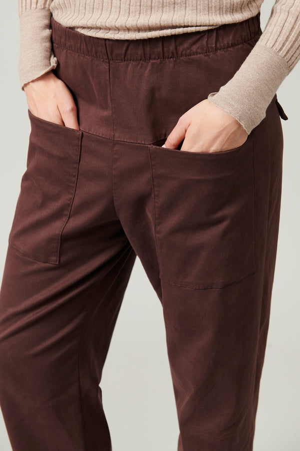 Comfort fit pant with front pockets in viscose and cotton stretch. elastic waist | 1013.CFDTRYR273.07