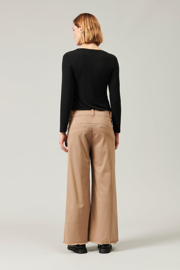 Wide-leg trousers with raw cut at the bottom in viscose and stretch cotton | 1013.CFDTRYR274.22