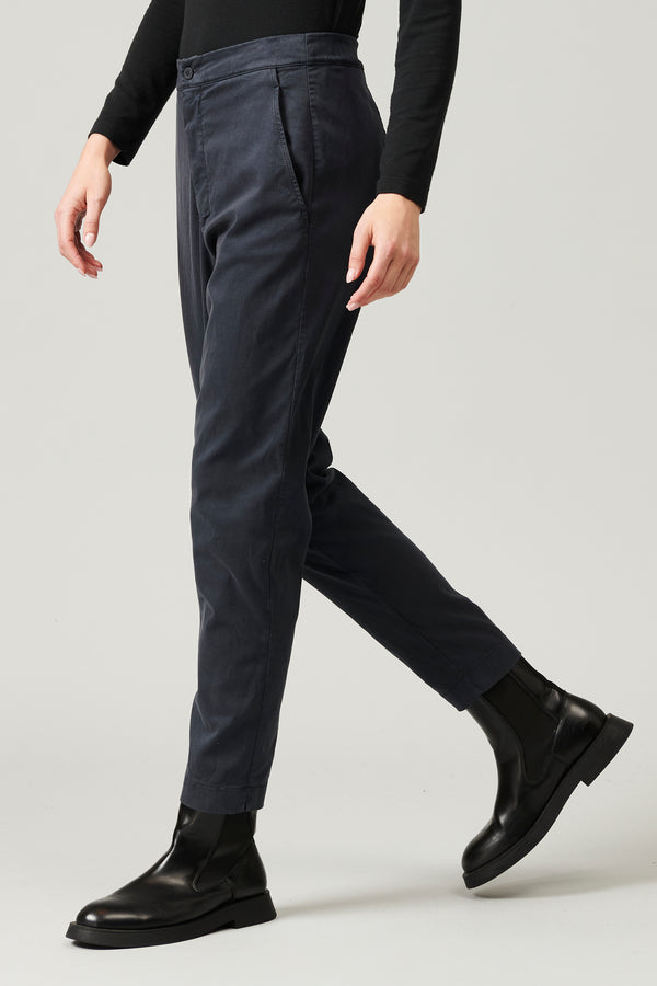 Slim fit pant in stretch cotton satin | 1013.CFDTRYR275.05