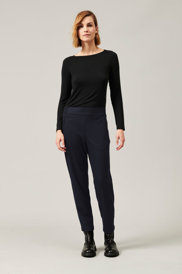 Pantalon élastiqué coupe droite en maille de laine bouillie | 1013.CFDTRYV316.05