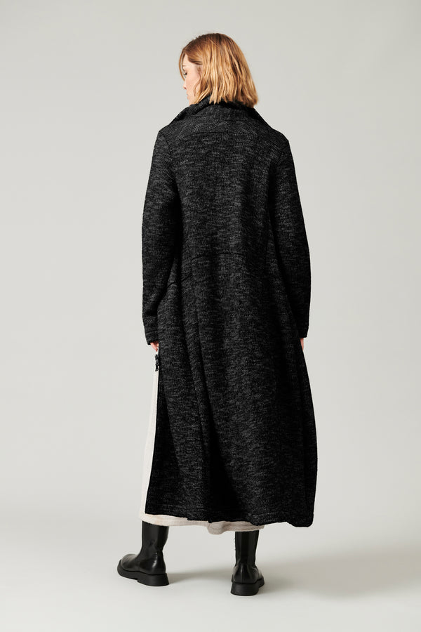 Wool-blend long knit coat with wide collar, patterned outside and plain inside | 1013.CFDTRYY341.10