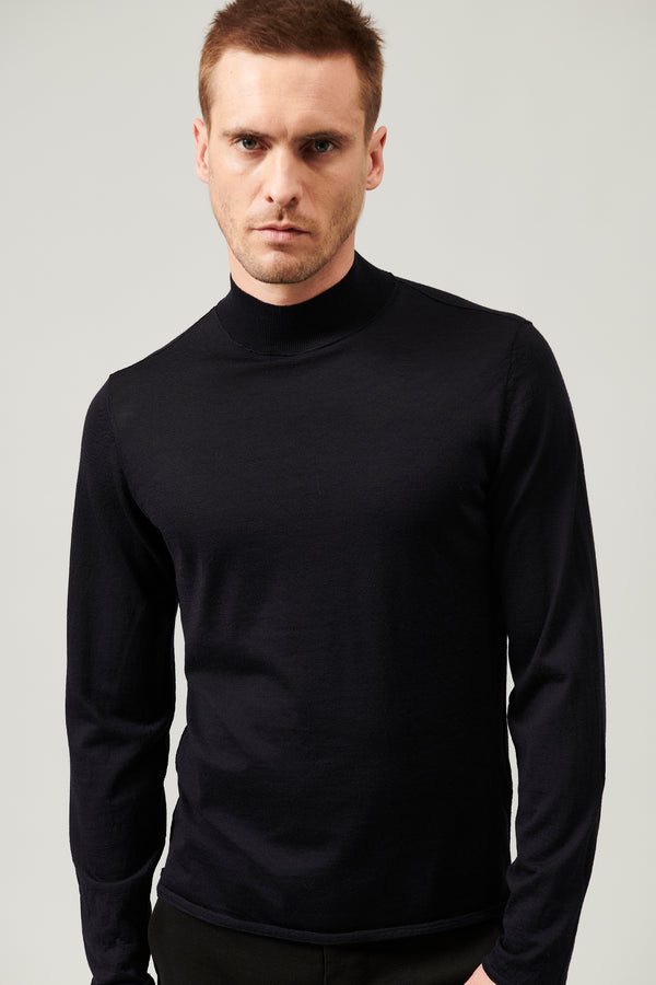 Rollkragenpullover aus schurwolle mit normaler passform | 1013.CFUTRY11463.U05