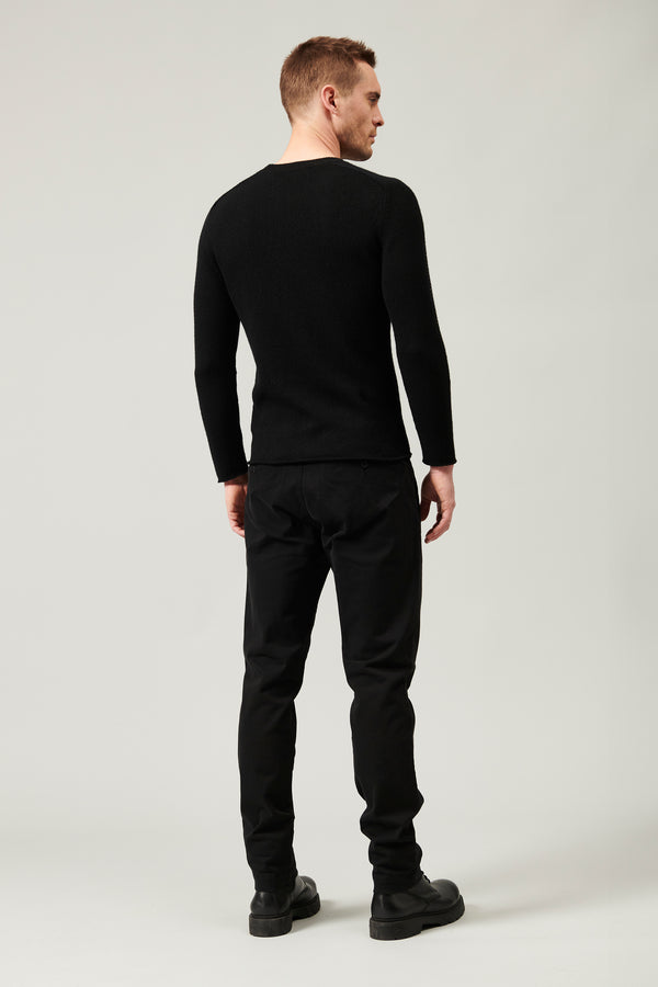 Virgin wool roundneck knit with contrasting yarn detail on the sleeves | 1013.CFUTRY18530.U10