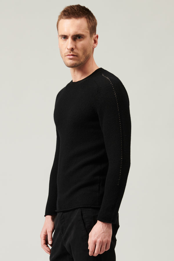 Virgin wool roundneck knit with contrasting yarn detail on the sleeves | 1013.CFUTRY18530.U10