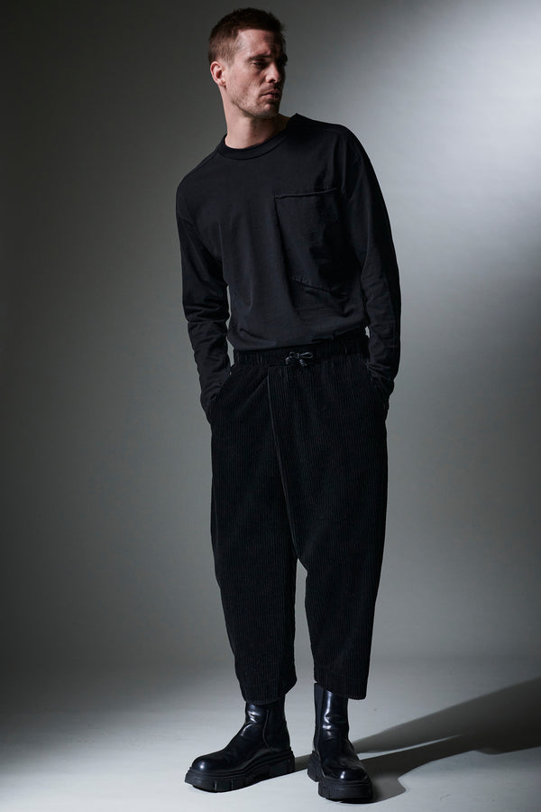 Cropped oversized trousers in cotton-blend corduroy. elastic waistband with drawstring, crossed in f | 1013.CFUTRYD135.U10