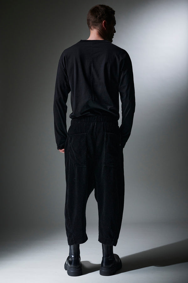 Cropped oversized trousers in cotton-blend corduroy. elastic waistband with drawstring, crossed in f | 1013.CFUTRYD135.U10