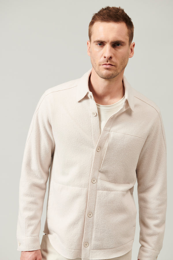 Raw cut boiled wool regular overshirt. buttoned opening, zipped chest pocket | 1013.CFUTRYK203.U01