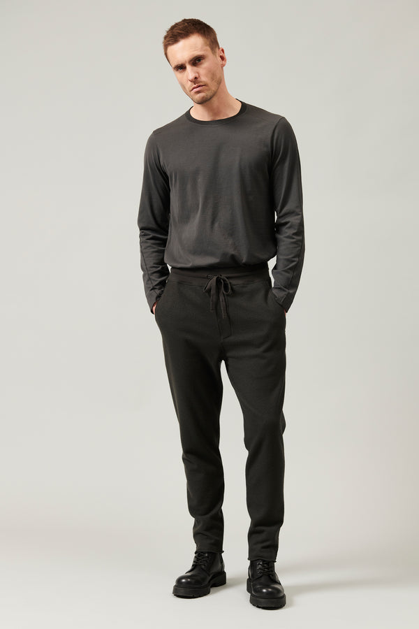 Raw cut boiled wool loose-fit jogging pant | 1013.CFUTRYK205.U04