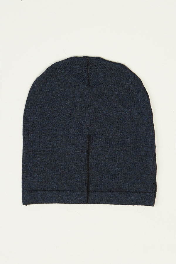 Knitted hat in viscose and wool with vaniset processing, contrasting detail on the front | 1013.HATUTRY13485.U305